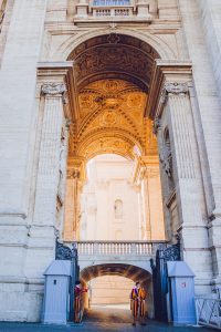 Вход в Ватикан