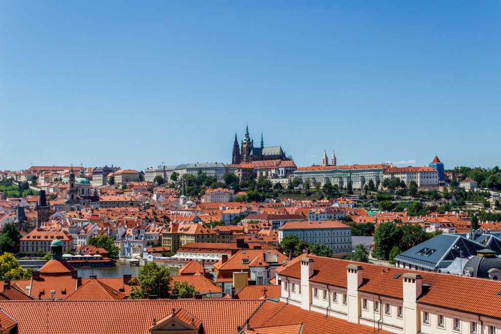 Прага из Клементинума