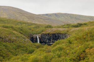 Водопад Свартифосс в Исландии