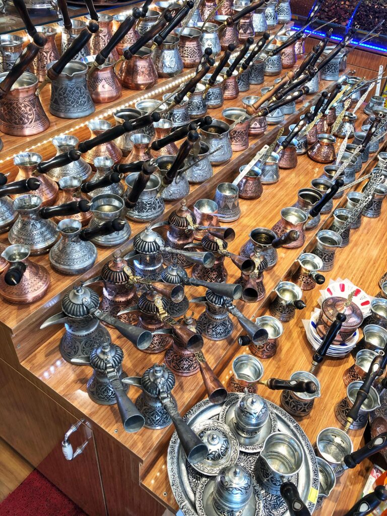 Лавки с сувенирами на Гранд Базаре